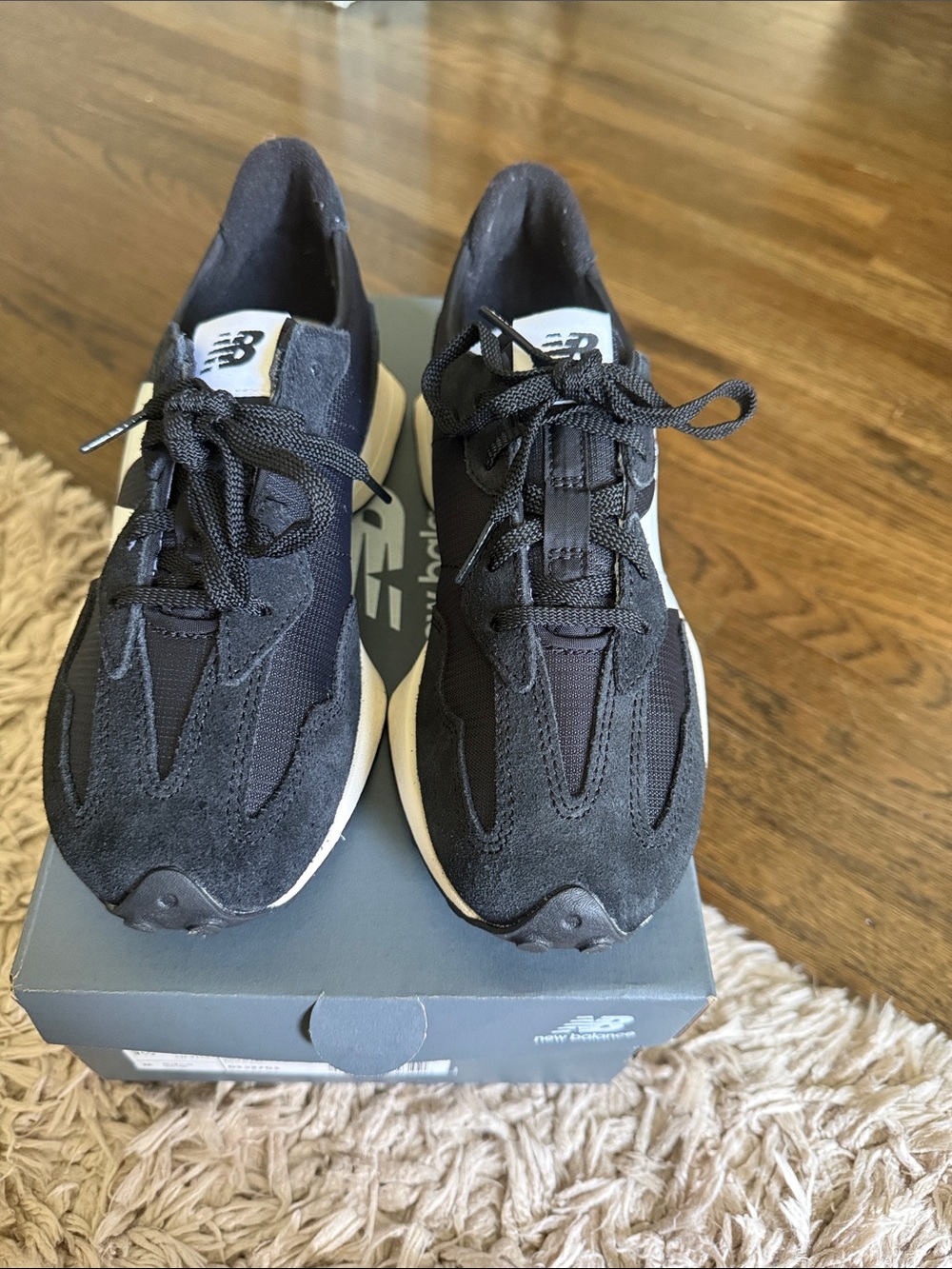 New Balance Men’s Black and White Retro Runner Sneakers
